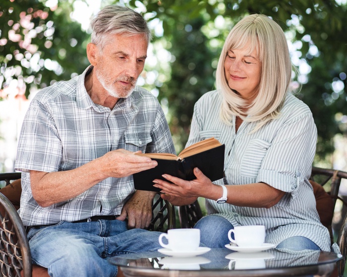 senior dating of book lovers