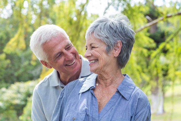 Dating fir Leit iwwer 50 zu Réimech