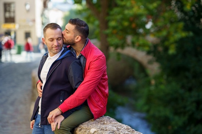 mature gay dating