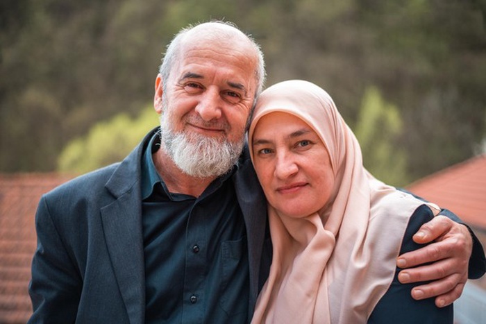 A portrait of a old Muslim couple