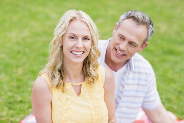 happy senior dating