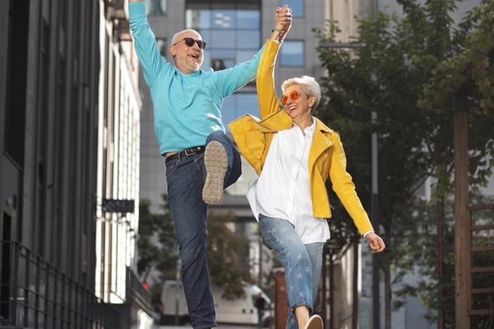 happy senior dating