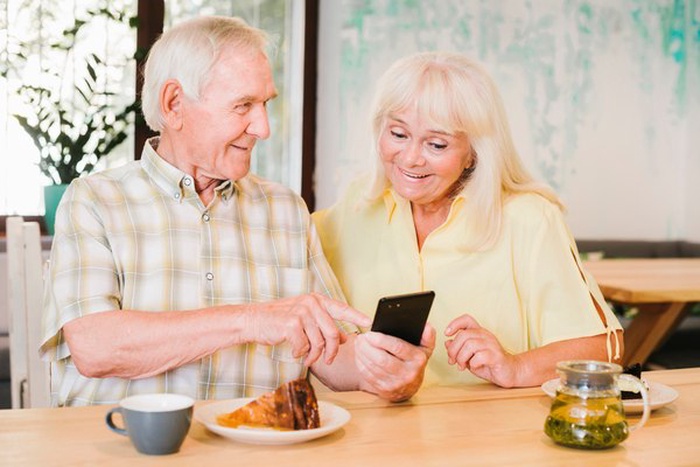 Recommended Dating Sites for Seniors in Blackburn, UK