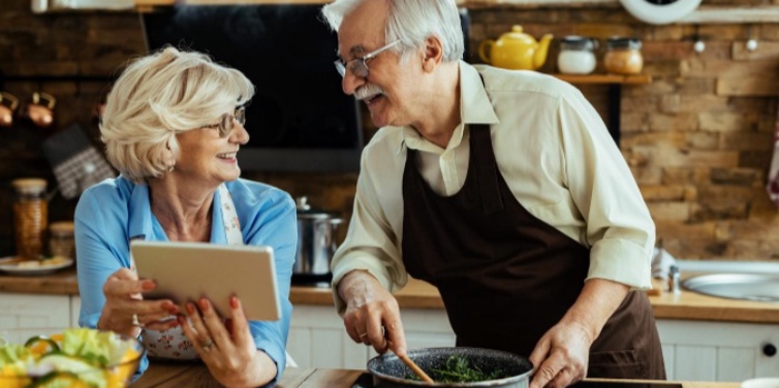 healthy senior dating relationship