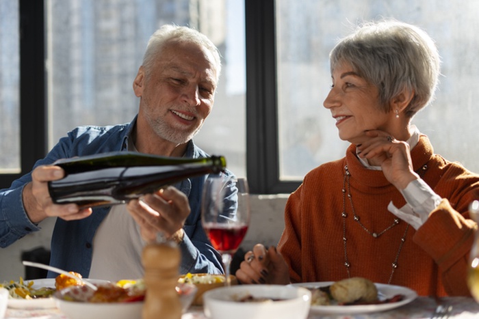 international-dating-make-meaningful-lasting-connections-with-seniormatch 