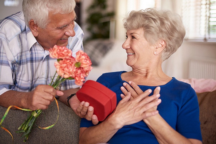 Senior Dating in Emerald Isle