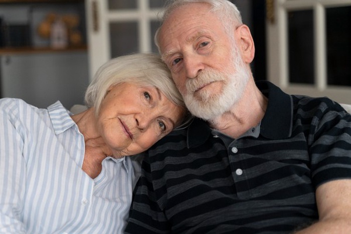 Portrait of senior couple with alzeihmer
