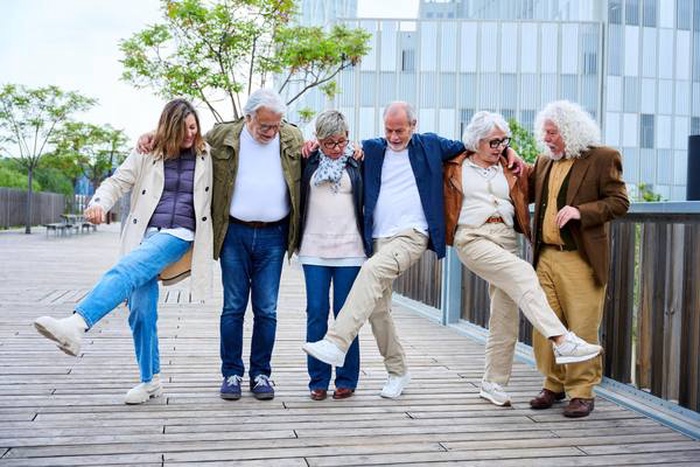Make Friends After 50