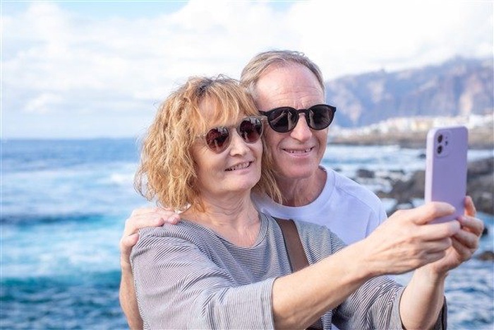 Point Cook senior dating