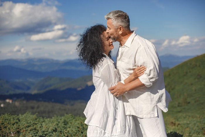 senior dating