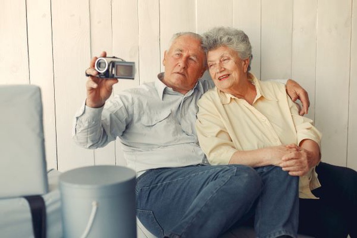 senior dating