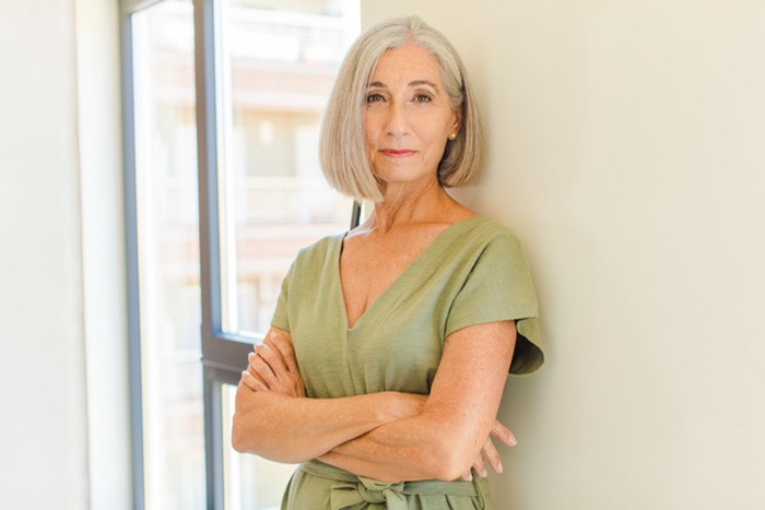 mature women dating in North Shore