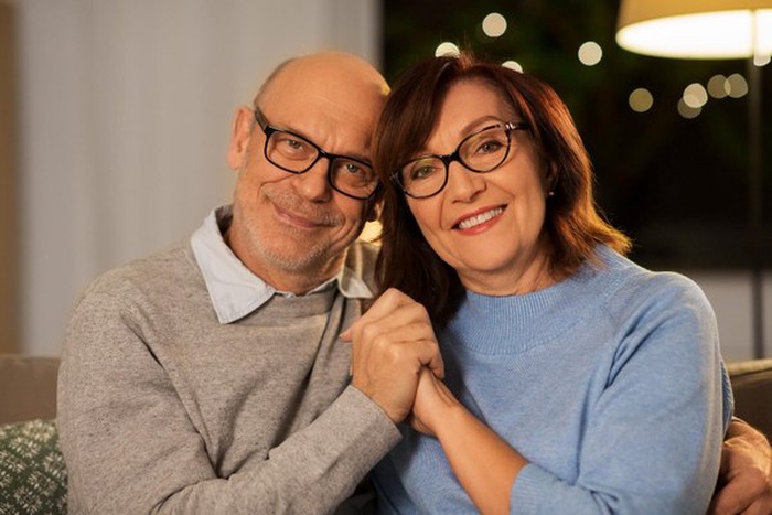 Nerd couple over 50