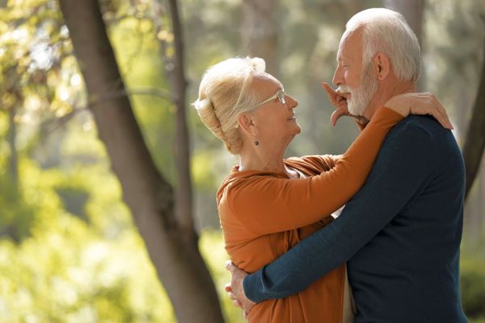 senior dating