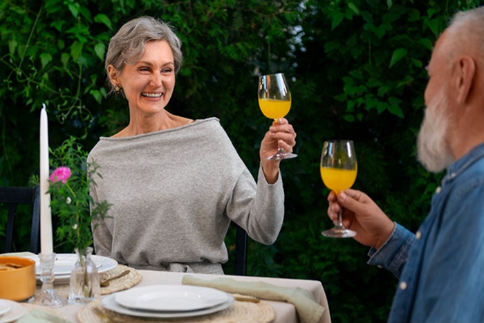 Senior Dating in Thousand Palms