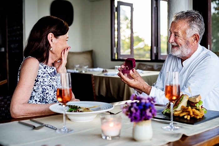 Senior Dating in Geneseo