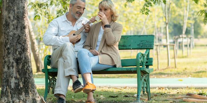 how to handle age gaps in senior relationships