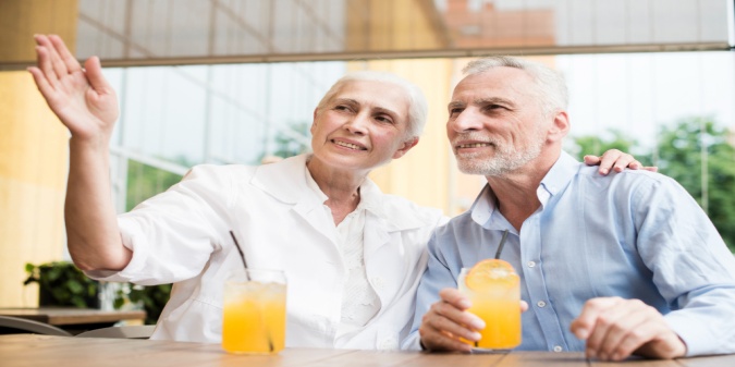 Safe first date meeting tips