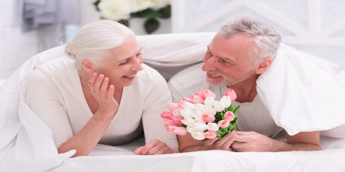 maintaining friendships, strong friendships, mature relationships, senior connections, meaningful friendships, meet mature women, online friendships