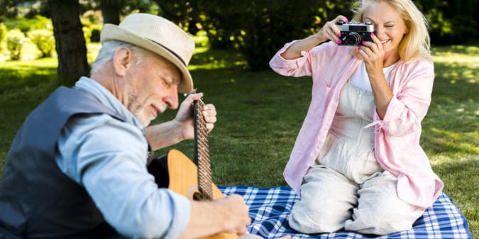 what to expect from an older man when dating