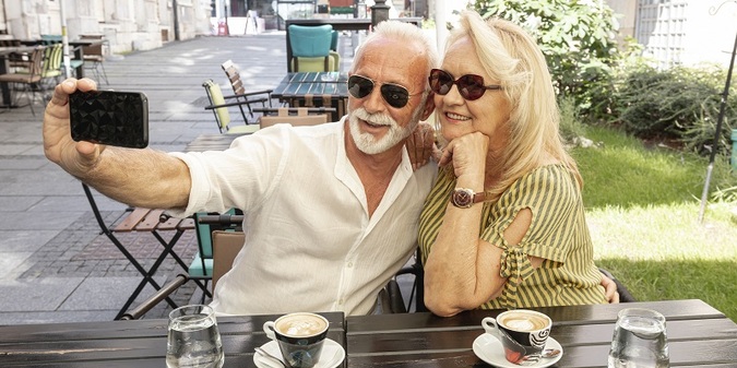 widow dating